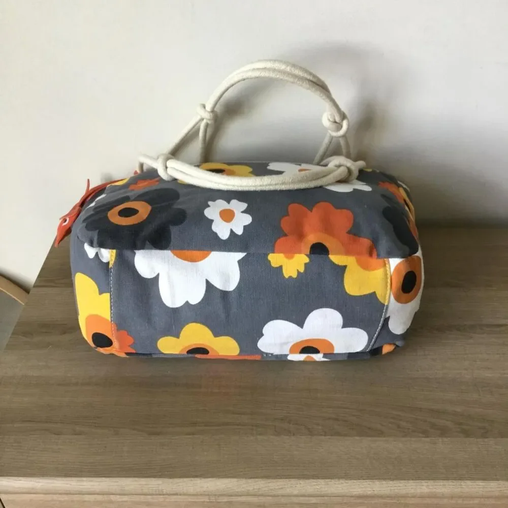 Farmhouse Is My Style "Summer Blooms" Gray Canvas Tote Bag w/Dachshund Bag Charm - Picture 6 of 10